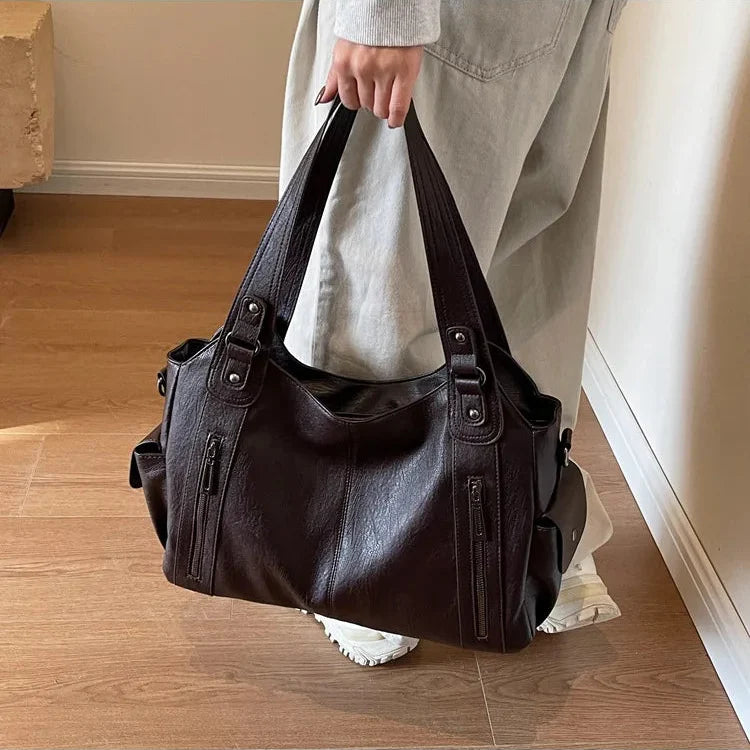 Karine - Multi pocket bag