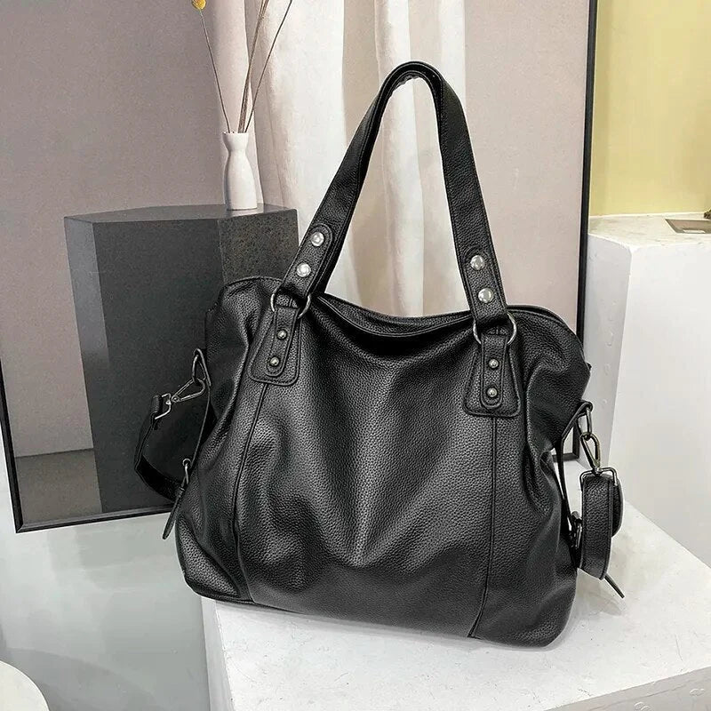 Christiane - Bag with a shoulder strap