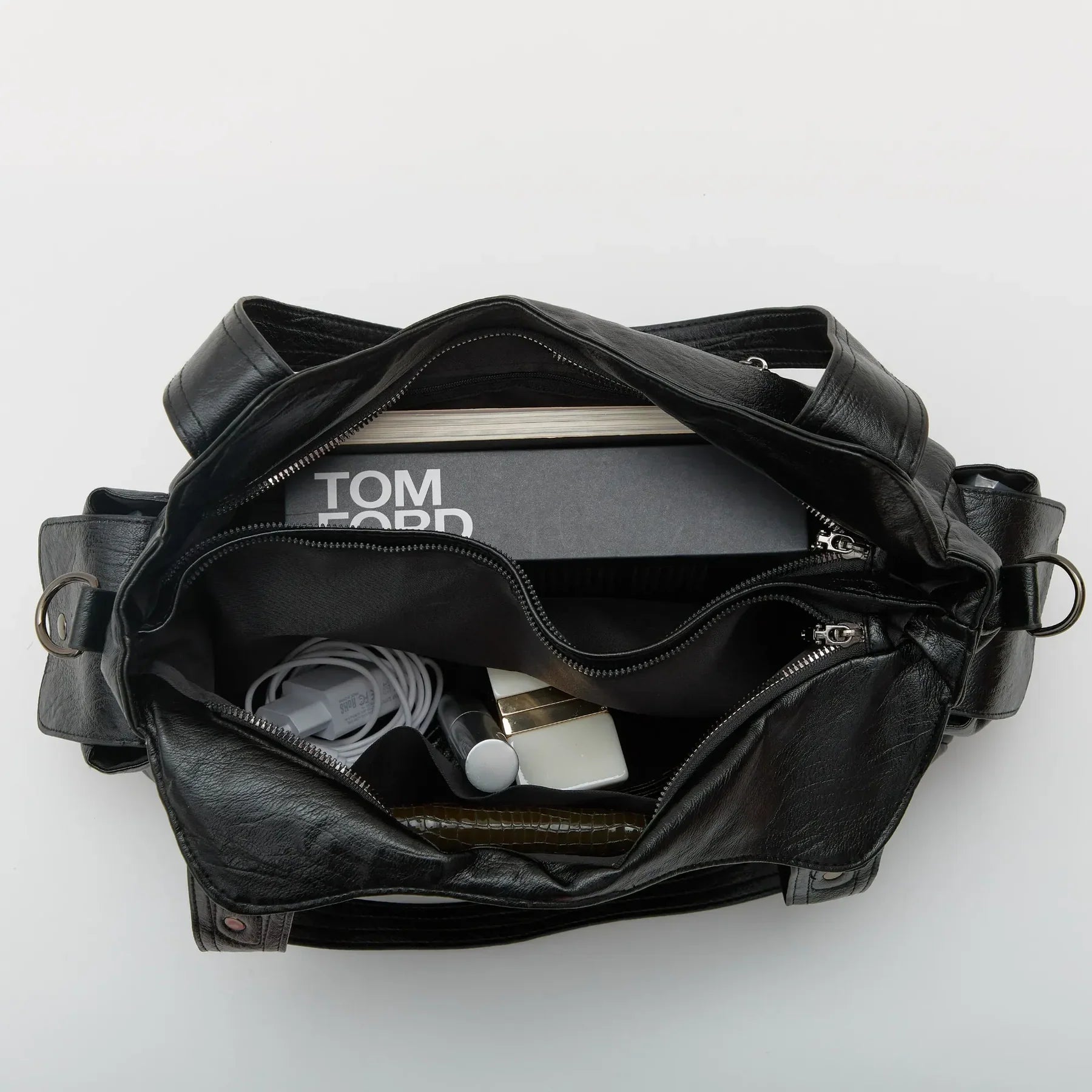 Karine - Multi pocket bag