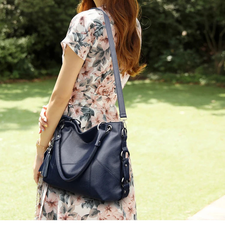 Emma - Slouchy crossbody bag