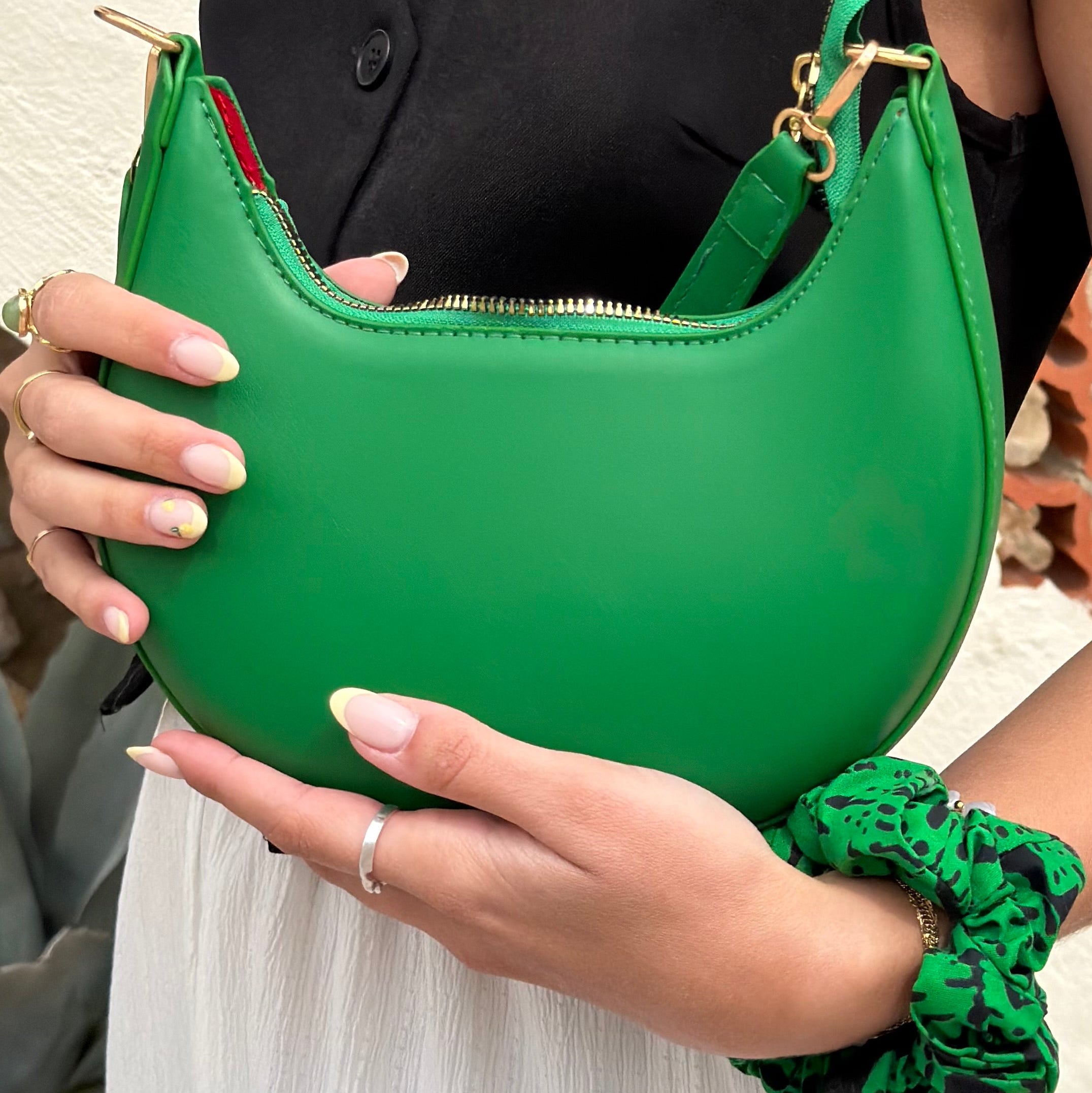 Julia - Half moon bag