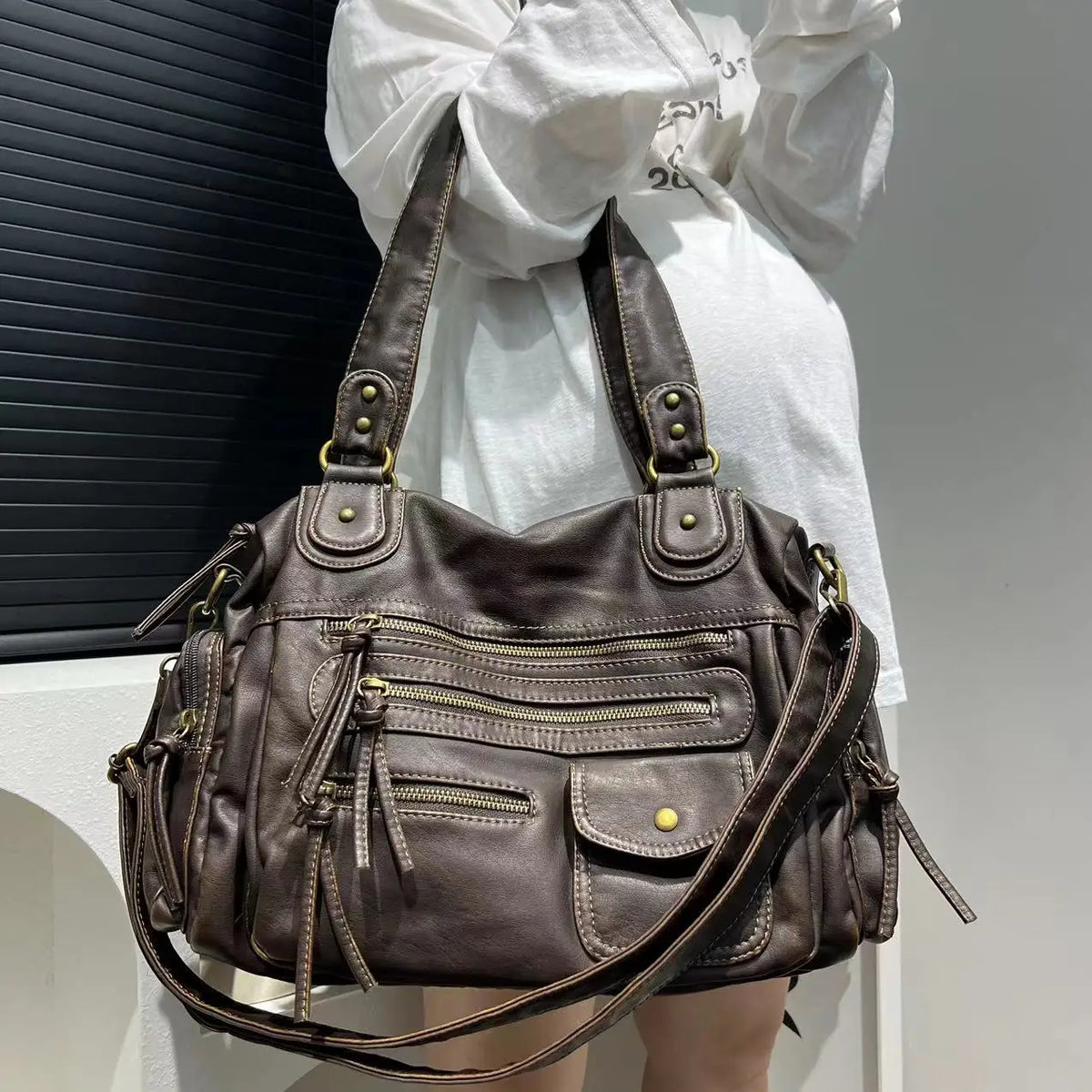 Inès – Crossbody Multi Pocket Bag