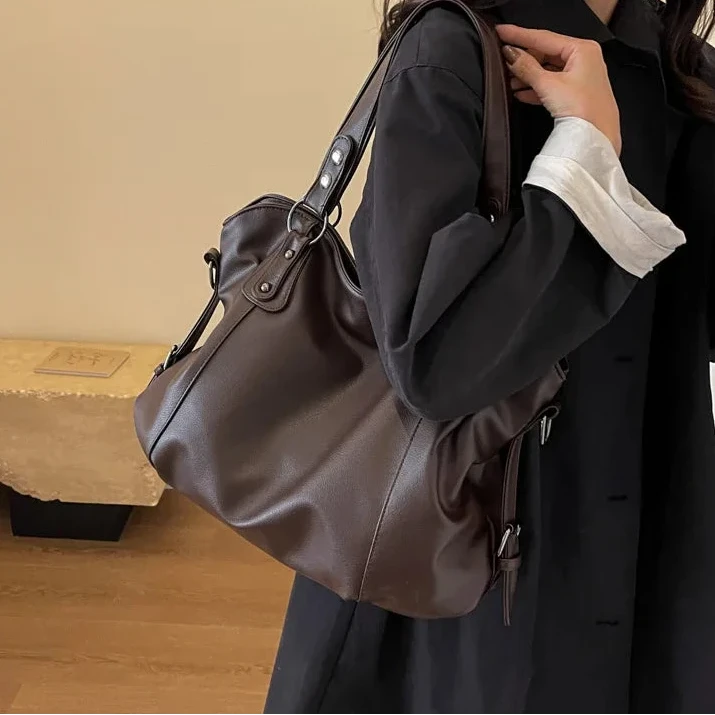 Christiane - Bag with a shoulder strap